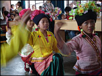 Yunnan eyaletinde gen� k�zlar